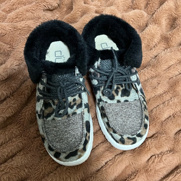 Women’s Hey Dudes - Picture 1 of 5